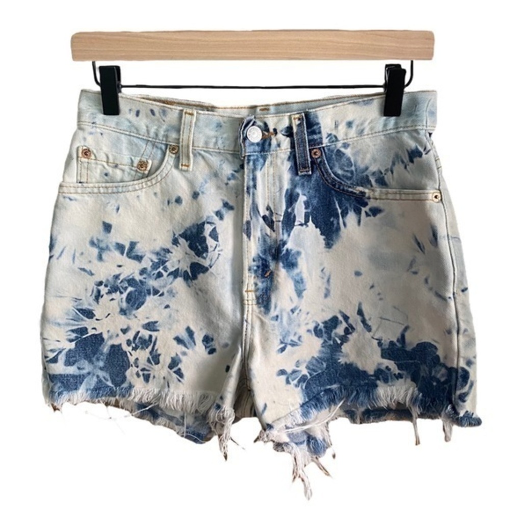 Vintage Levi’s Bleached Denim High Rise Cutoff 512 Jean Shorts 6